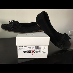 Minnetonka Claudia Kilty Moccassin -Black